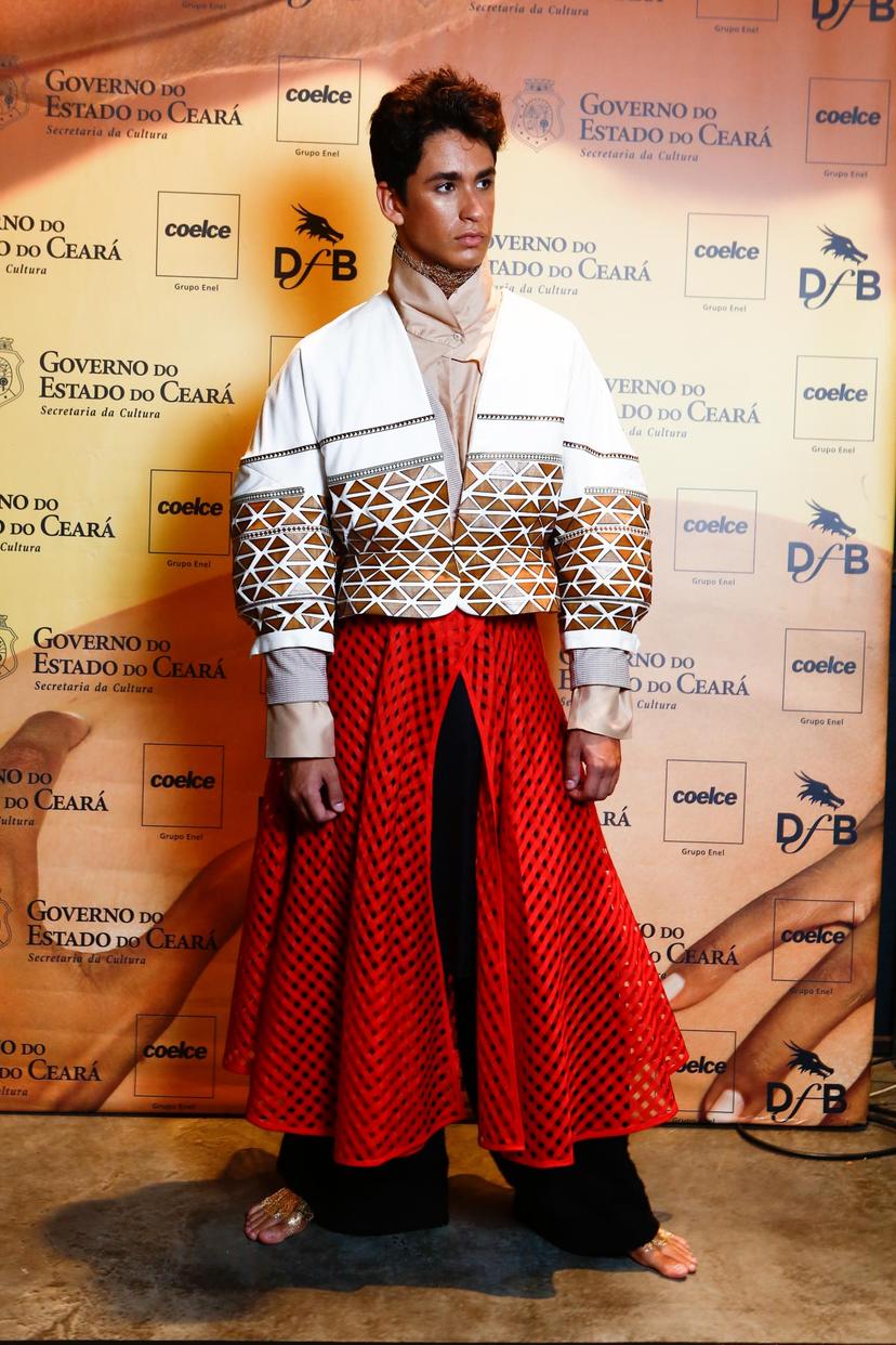 Trabalho executado como Modelista - Concurso Dragão Fashion Brasil - Backstage 5